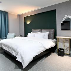 Baba Hotel Gimcheon