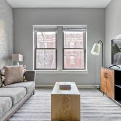 Lakeview 2BR w Courtyard WD 2 blocks to L CHI-517