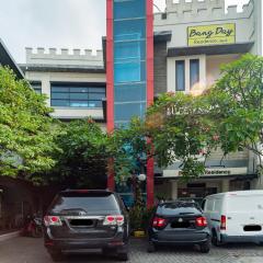 RedDoorz Plus near Universitas Indonesia