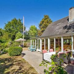 Large Holiday Home In A Peaceful And Scenic Area