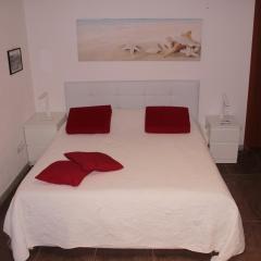 Arenada Private Rooms and Apartment sud