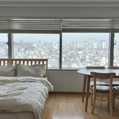 1 Minute house from Hongdae