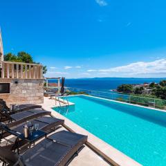 Villa Kadena - Luxury Seaside Villa with Private Heated Pool