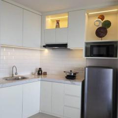 Batam Luxurious, Breezy 1 bedroom!