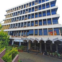 Sanman Deluxe Lodge