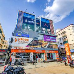 FabHotel SSR Fern Suites - 100M from GSM Mall Madeenaguda