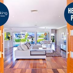 SEACLUSION 5 bed waterfront, sleeps 12