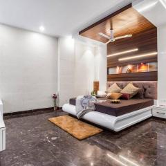 Homlee-Basement Flat with kitchen in Saket, South Delhi