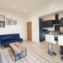 Lindsay House - South Manchester Stylish Townhouse With Free Parking