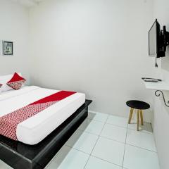 Super OYO 92433 Sirih Gading Family Guest House