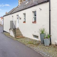 Whinstone Holiday Home in Falkland