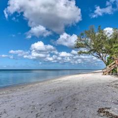 4BR Private Beach Access Upscale Cottage with Grill and Paddle Boards