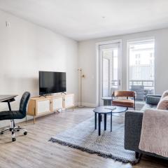 Redwood City 2BR w Gym Parking nr Caltrain SFO-607