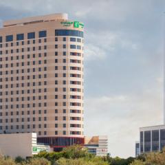 Holiday Inn & Suites - Dubai Science Park, an IHG Hotel