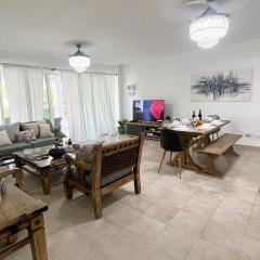 Sunny Caribbean Apartment with Pool