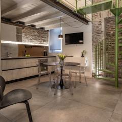 Vicolo dei Duelli Industrial Green Apartment