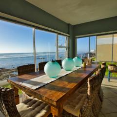 Atlantic Waterfront Cottage D3, 4 bedroom, Sea view