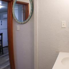 California Ave - 2 BR - Home Away from Home!