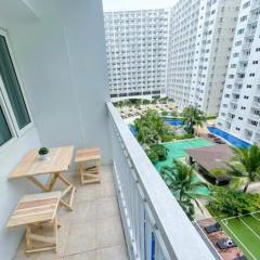 Shore Residences Facing MOA