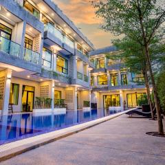 Rainforest Hotel by NSUN