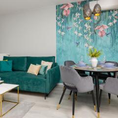 Turquoise Apartment Near the Royal Łazienki Warsaw by Noclegi Renters