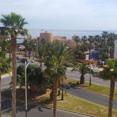 Apartamento Roquetas playa con WIFI