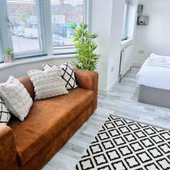 Studio Rooms Ensuite Newbury Park London