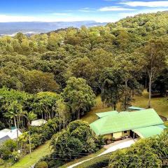 Noosa hinterland acreage close to the beach