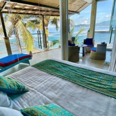 Ocean Suite - Exceptional Beachfront Apartment - Candidasa