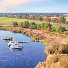 Beautiful Ship In Havelsee With House Sea View