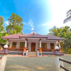 Kizhakkethottam Homestays-River View Villa