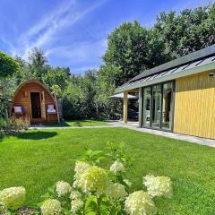 Modern chalet with sauna, in a holiday park on the Utrechtse Heuvelrug