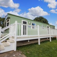 Great 8 Berth Caravan For A Staycation In Clacton-on-sea Ref 26436e
