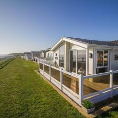 Luxury Lodge With Stunning Sea Views At Hopton Haven Park Ref 80055s