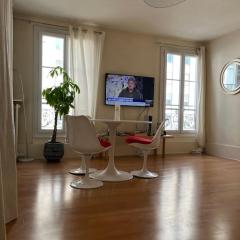 Amazing 1 bedroom, 30sec from Arc de Triomphe