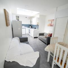 STAY SA Cosy equipped studios available 10 mins from the city! Free WIFI &50" SMART TV's!