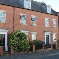 Ipswich-Luxury-Self Catering-Cosy-Town Centre-Parking-Short Stay by MrPropertyManage r