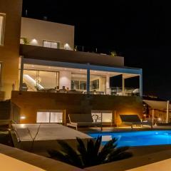 Villa Palm Beach - Incredible villa with 5 rooms, amazing sea view and private pool