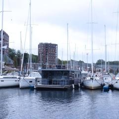 Hausboot Fjord Meeresbrise mit Dachterrasse in Flensburg