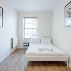 APlaceToStay Central London Apartment, Waterloo (STA)