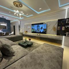 Magnificent 3-Bedroom in VI