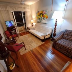 Apto aconchegante quarto e sala reversível