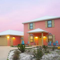 Walk to Beach, Secluded, Gazebo with Grill, 1GiG WiFi, Washer and Dryer, Games