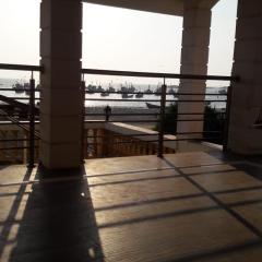 Dinoos Sea View