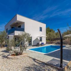 Villa LIO with private pool