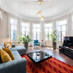 Fandango by halu!, Gorgeous Neoclassical Apartment next to Metro station