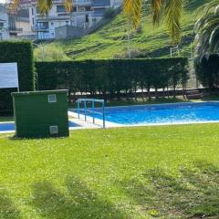 Piscina comunitaria y parking en Mogro