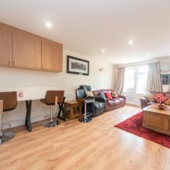Pass the Keys Spacious Cosy Home Close To London Abbey Wood
