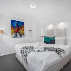 Cosy Cottesloe - Mount Wellington View - Free Parking - Free WIFI