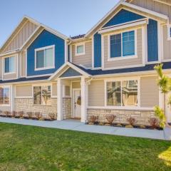 2 Mi to Zootah Providence Townhome with Fireplaces